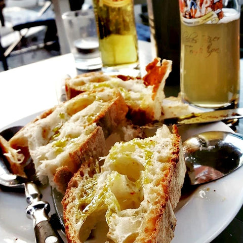 Ricette e abbinamenti con l'olio extravergine: pane olio e fantasia | www.e-olio.it